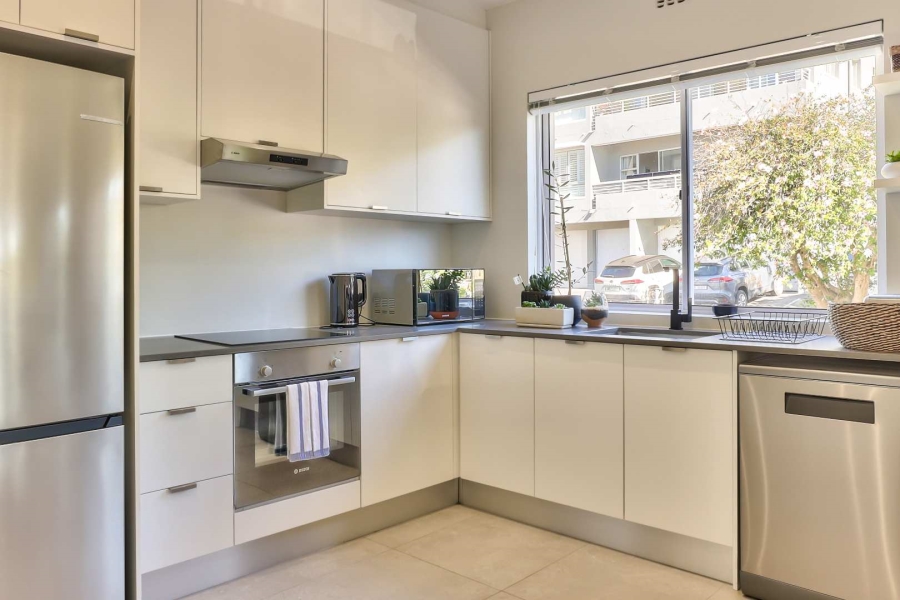 To Let 2 Bedroom Property for Rent in Green Point Western Cape